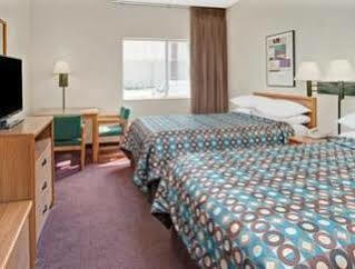 Hotel Super 8 By Wyndham Walnut Extérieur photo
